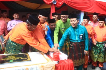 Gubri Launching Program Riau Terang 